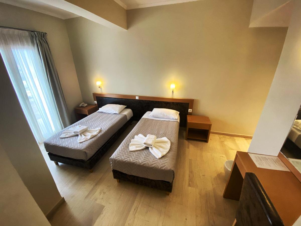 Cosmos Hotel Vasilikí Buitenkant foto