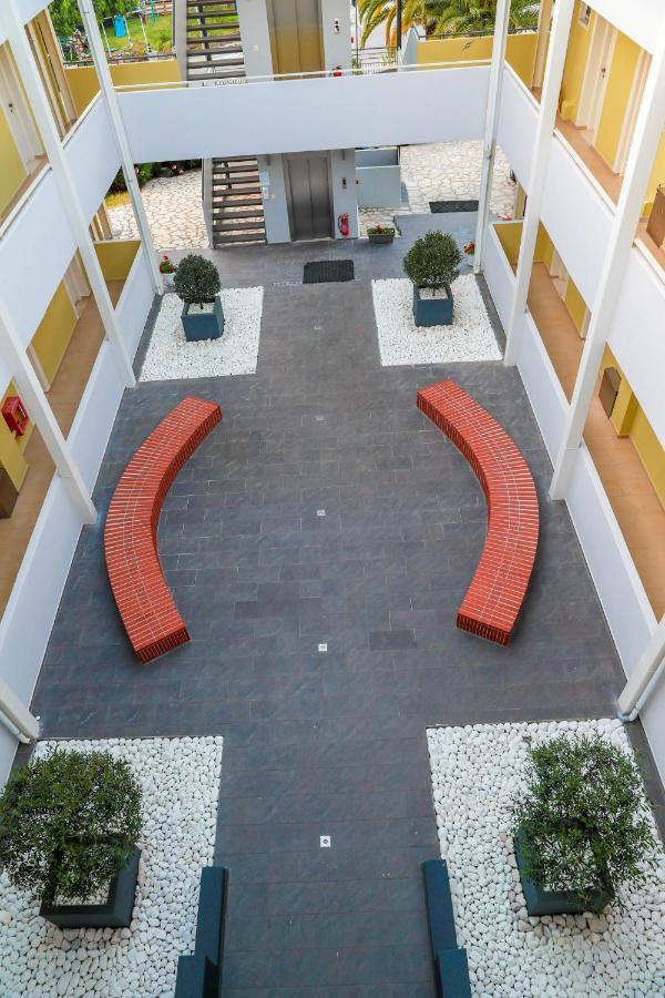 Cosmos Hotel Vasilikí Buitenkant foto